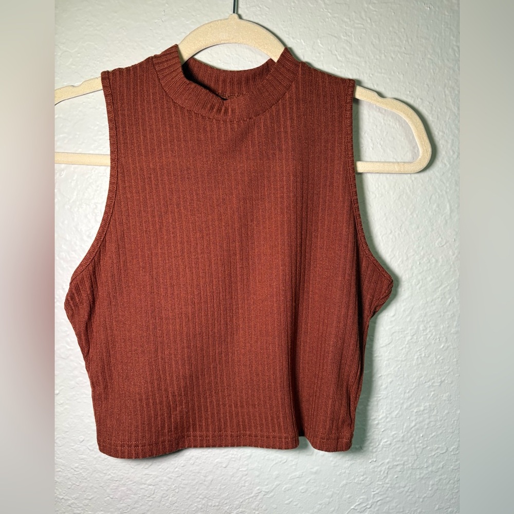 SHEIN WOMEN MOCKNECK BURNT ORANGE SLEEVELESS CROP TOP SIZE L